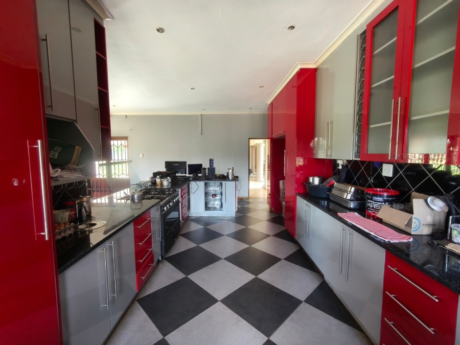 5 Bedroom Property for Sale in Rustenburg Rural North West